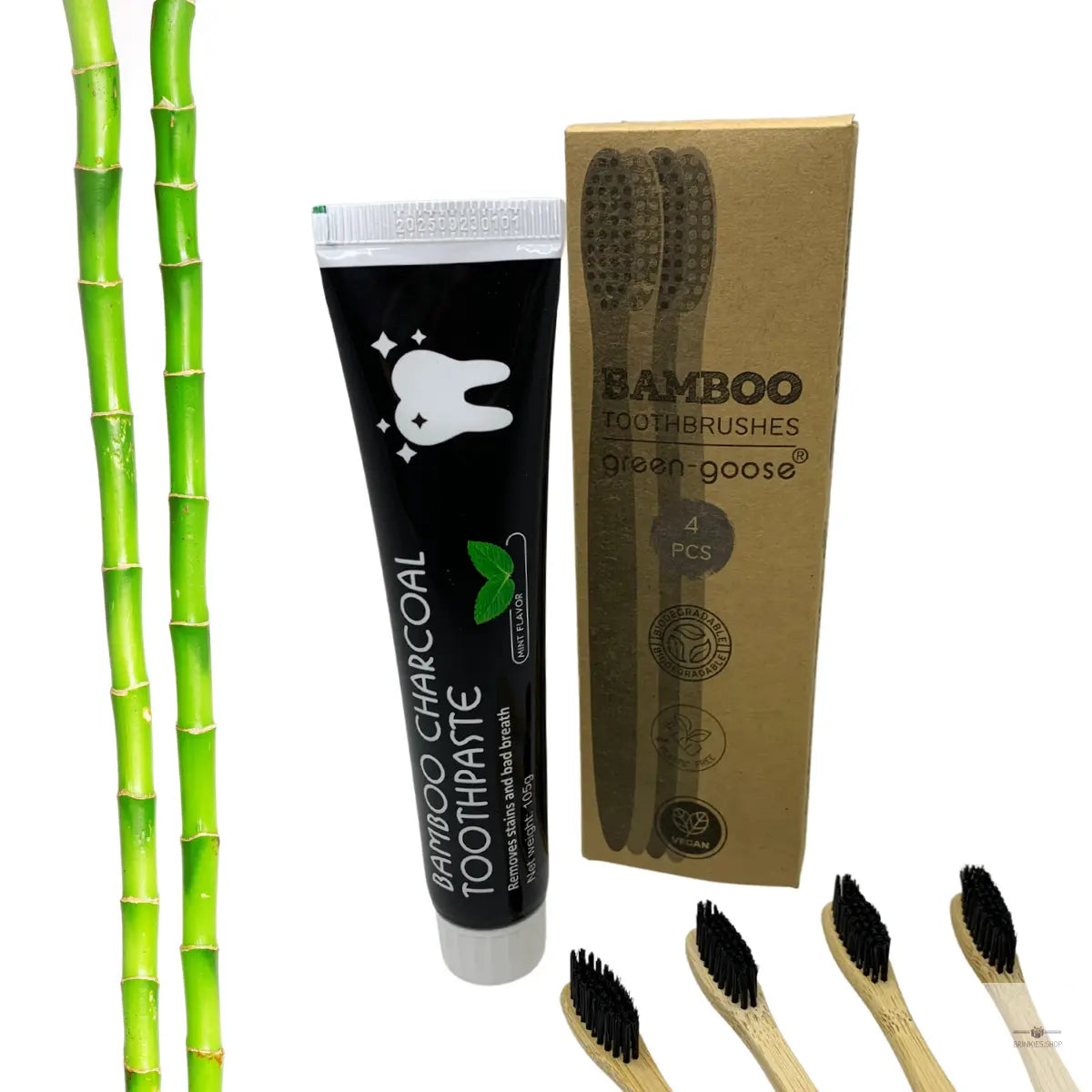 Bamboe Houtskool Tandpasta met 4 Bamboe Houtskool Tandenborstels green-goose
